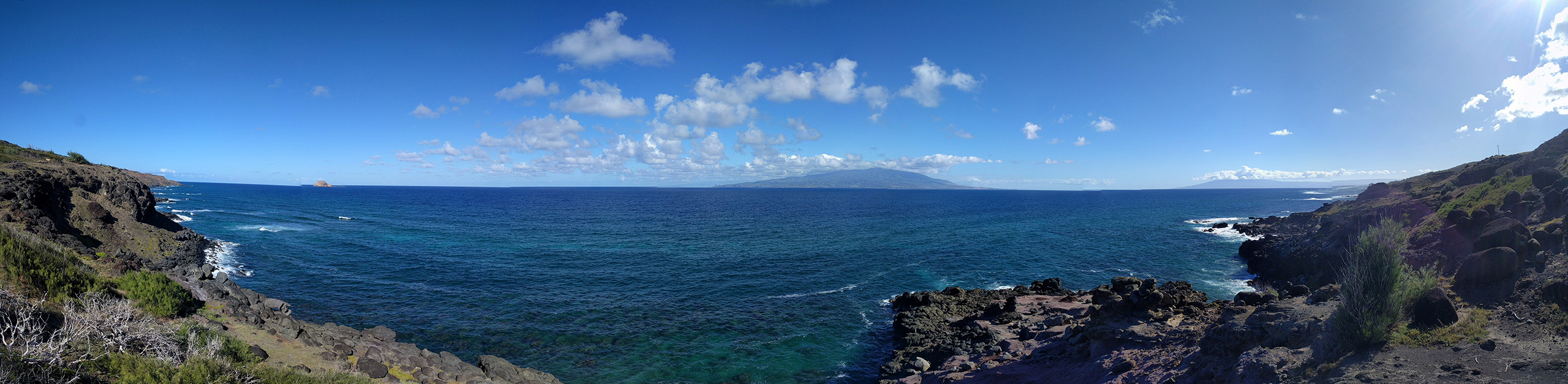 Südostküste von Moloka'i mit Blick auf Maui und Lanai Südostküste von Moloka'i mit Blick auf Maui und Lanai